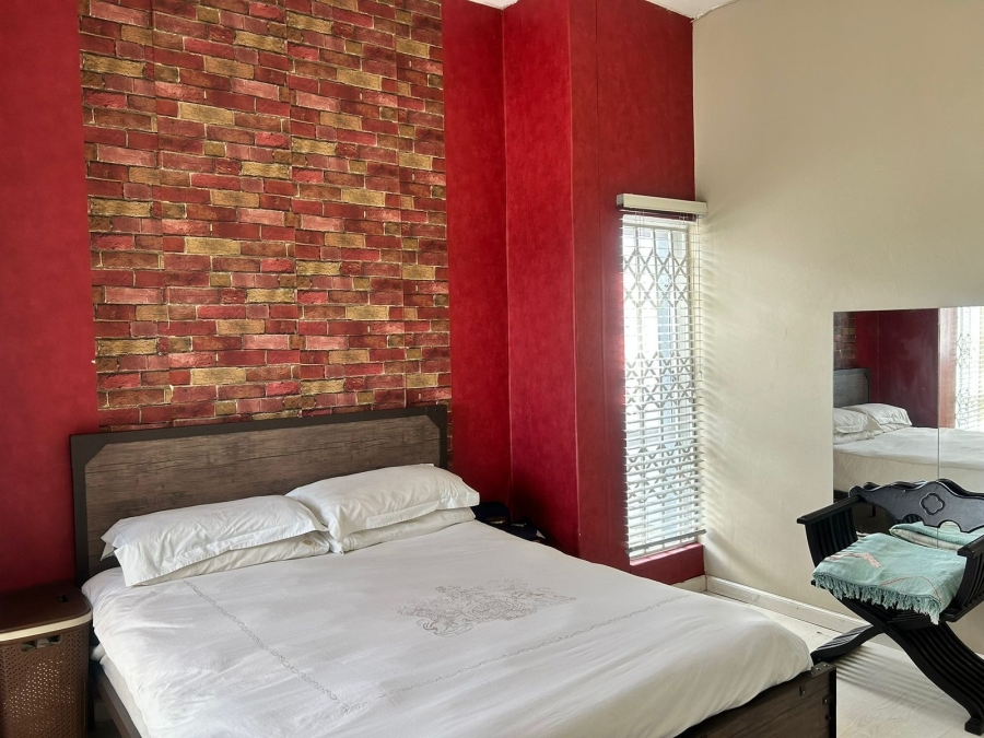 5 Bedroom Property for Sale in Nahoon Valley Park Eastern Cape